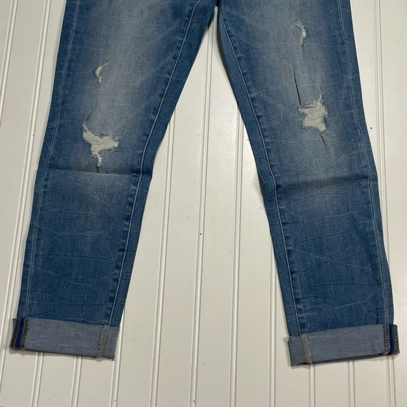 NWT Kancan Mid-Rise Distressed Cropped Skinny Capri - Picture 11 of 13